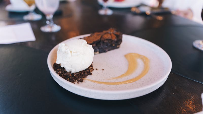 No bake s'more dessert with chocolate and marshmallow